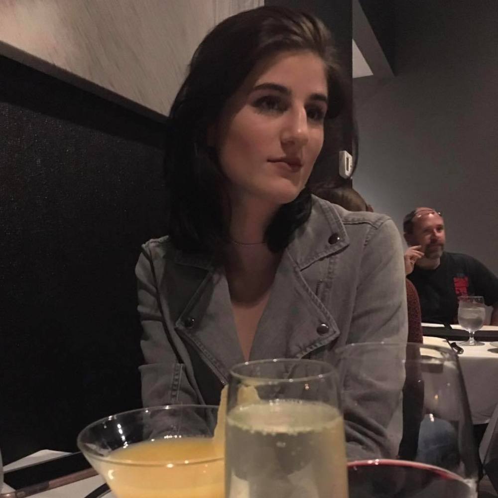 Meet your Posher, Abigail